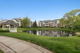 82 Sterling Cir, Wheaton, IL 60189 - Photo 1