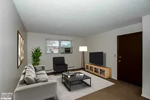 215 Lindell, Normal, IL 61761 - Photo 2