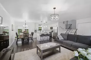 890 Yorkshire Dr, Hanover Park, IL 60133 - Photo 6