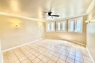 7932 S Kingston Ave, Chicago, IL 60617 - Photo 6