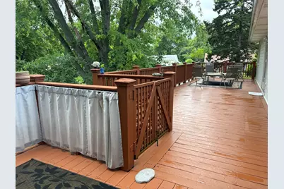 881 Woodhollow Lane, Buffalo Grove, IL 60089 - Photo 18