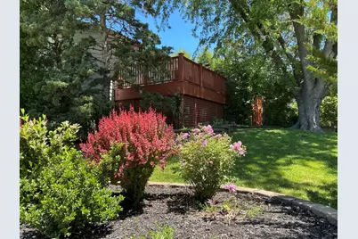 881 Woodhollow Lane, Buffalo Grove, IL 60089 - Photo 20