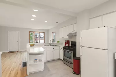 110 E 56th Street, Westmont, IL 60559 - Photo 6