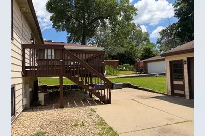 907 Houston Avenue, Elgin, IL 60120 - Photo 8