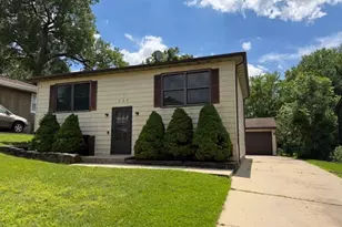 907 Houston Ave, Elgin, IL 60120 - Photo 1