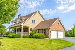 22205 W Pineview Dr, Antioch, IL 60002 - Photo 1