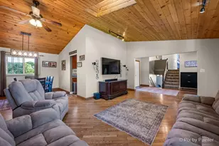 1341 W Sturbridge Dr, Hoffman Estates, IL 60192 - Photo 4