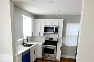 8822 S Kenwood Ave, Chicago, IL 60619 - Photo 10