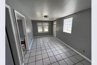 1440 S 49th Avenue #1, Cicero, IL 60804 - Photo 4