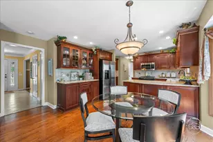 25W185 Setauket Ave, Naperville, IL 60540 - Photo 6