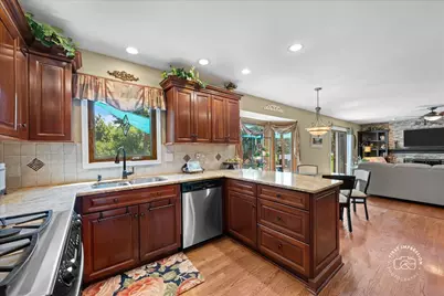 25W185 Setauket Avenue, Naperville, IL 60540 - Photo 4