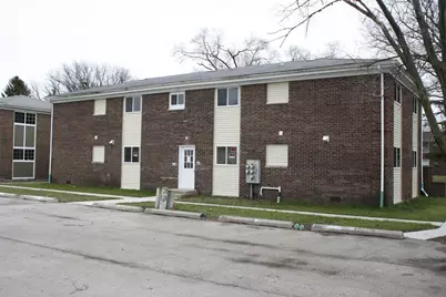 304 Wilshire Drive, Sandwich, IL 60548 - Photo 1