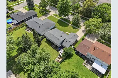 256 Walnut Drive, Saint Charles, IL 60174 - Photo 32