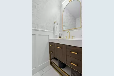 667 W Division Street #3C, Chicago, IL 60610 - Photo 20