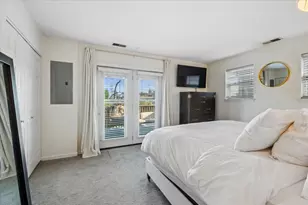 667 W Division St, Chicago, IL 60610 - Photo 12