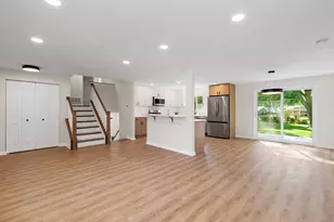 1005 Carlton Ln, Schaumburg, IL 60193 - Photo 6