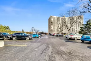 40 N Tower Rd, Oak Brook, IL 60523 - Photo 30
