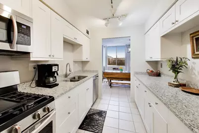40 N Tower Road #4F, Oak Brook, IL 60523 - Photo 2