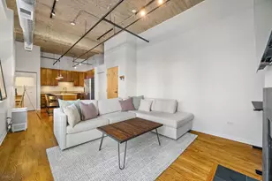 758 N Larrabee St, Chicago, IL 60654 - Photo 4