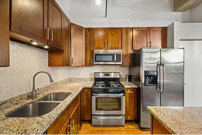 758 N Larrabee Street #628, Chicago, IL 60654 - Photo 6