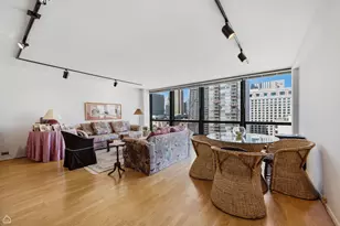 910 N Lake Shore Dr, Chicago, IL 60611 - Photo 2