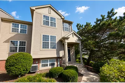 896 Cherry Creek Drive, Grayslake, IL 60030 - Photo 2
