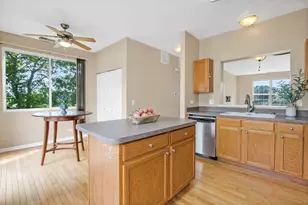 896 Cherry Creek Dr, Grayslake, IL 60030 - Photo 6