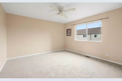 896 Cherry Creek Drive, Grayslake, IL 60030 - Photo 14