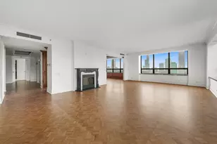 180 E Pearson St, Chicago, IL 60611 - Photo 6