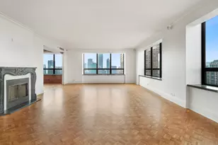 180 E Pearson St, Chicago, IL 60611 - Photo 4