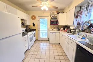 23W563 Woodworth Pl, Roselle, IL 60172 - Photo 14