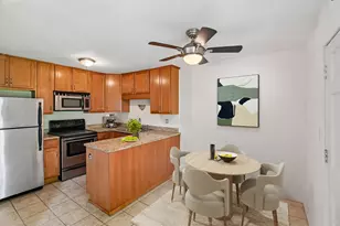 2220 Arbor Cir, Downers Grove, IL 60515 - Photo 8