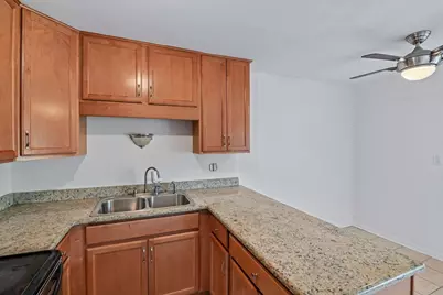 2220 Arbor Circle #25, Downers Grove, IL 60515 - Photo 12