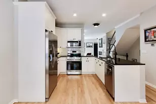 232 W Scott St, Chicago, IL 60610 - Photo 6