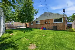 8411 S Knox Ave, Chicago, IL 60652 - Photo 32