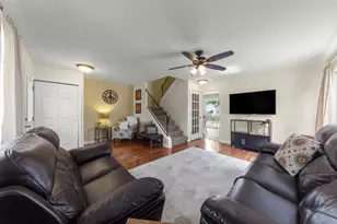 1142 Greensfield Dr, Naperville, IL 60563 - Photo 4