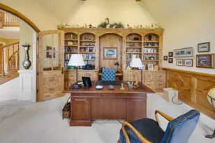 33W551 Hub Rd, Wayne, IL 60184 - Photo 8