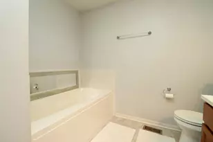 3508 Sarah Dr, Zion, IL 60099 - Photo 12