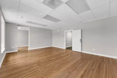 214 Main Street #2E, Woodstock, IL 60098 - Photo 6