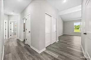 427 Riverbend Dr, Genoa, IL 60135 - Photo 14
