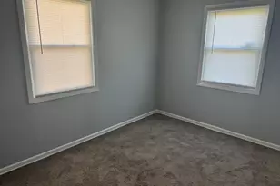 28 W Willow St, Lombard, IL 60148 - Photo 8