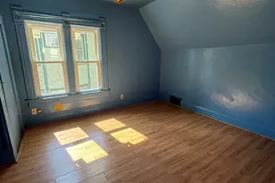 916 Pleasant St, Dekalb, IL 60115 - Photo 12