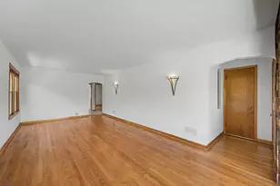 11011 S Ave L, Chicago, IL 60617 - Photo 6