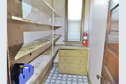 10437 S Avenue H, Chicago, IL 60617 - Photo 8
