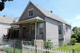 10437 S Avenue H, Chicago, IL 60617 - Photo 2