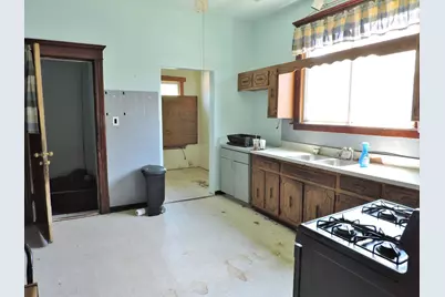 10437 S Avenue H, Chicago, IL 60617 - Photo 6