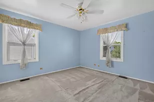 2078 Arleen Ct, Schaumburg, IL 60194 - Photo 18