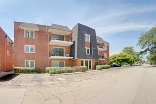 10801 S Keating Ave, Oak Lawn, IL 60453 - Photo 2