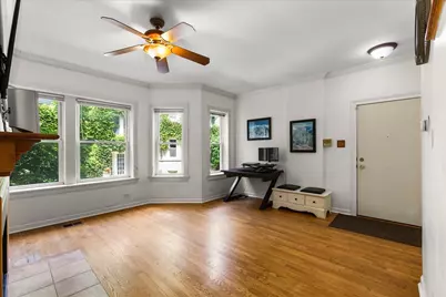 867 W Cornelia Avenue #1, Chicago, IL 60657 - Photo 8