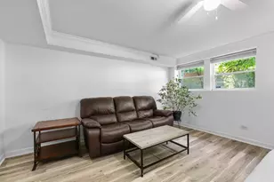 867 W Cornelia Ave, Chicago, IL 60657 - Photo 24